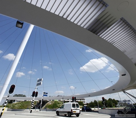 1553139118295486.jpg 鋼結(jié)構(gòu)氟碳漆7.jpg